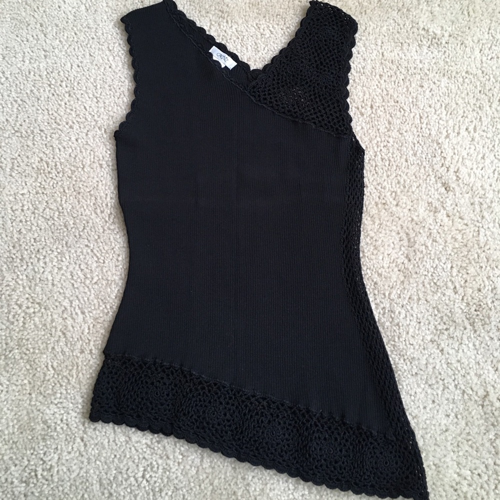 Caché Double Shoulder Design Top